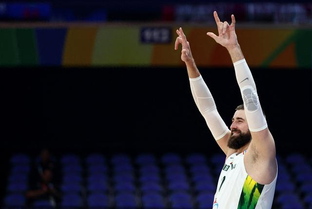 开云体育app-篮网B队血洗巴西男篮,瓦兰丘纳斯关键制胜