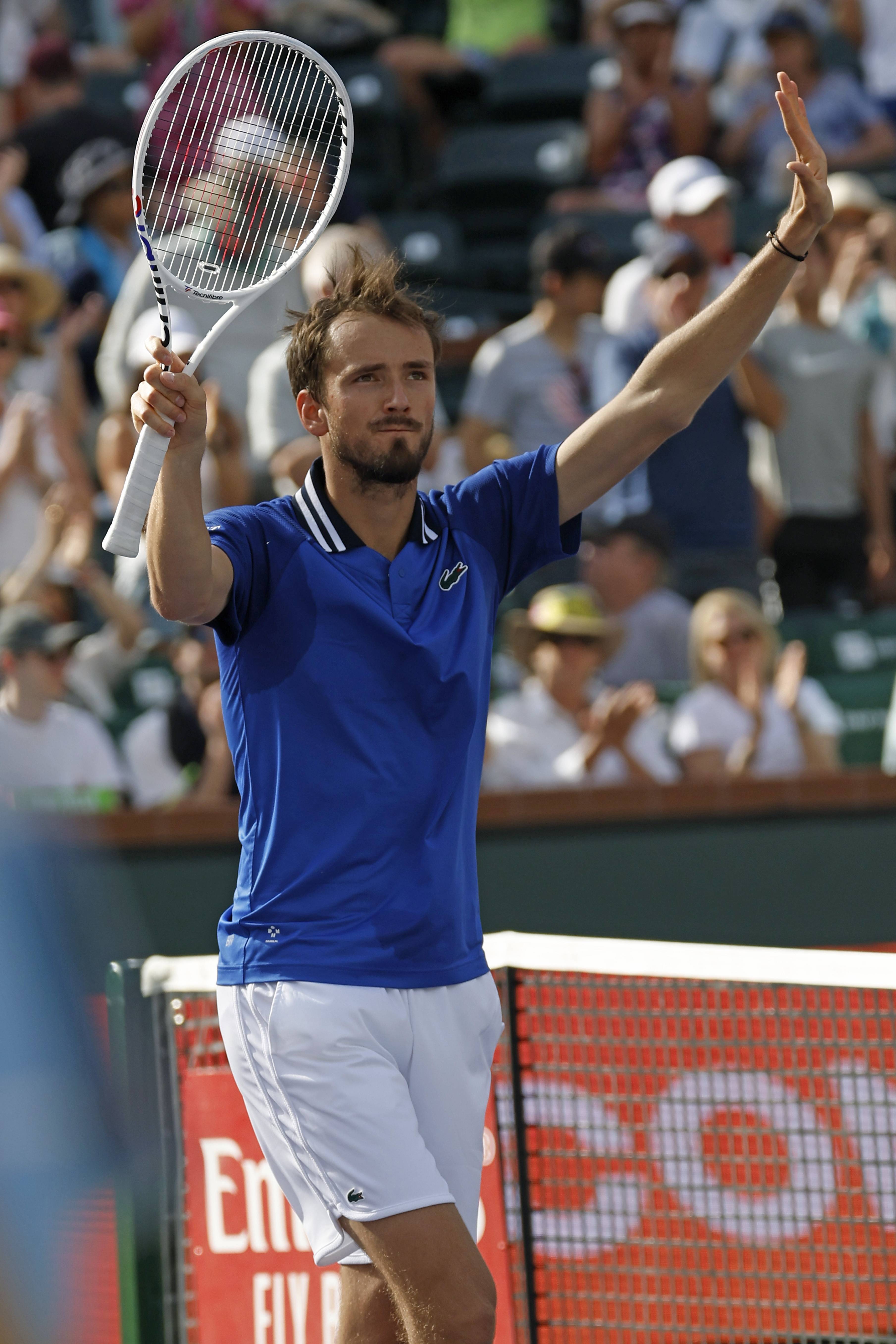 开云体育官网-意大利网球队轻取日本网球队,梅德韦杰夫完成帽子戏法