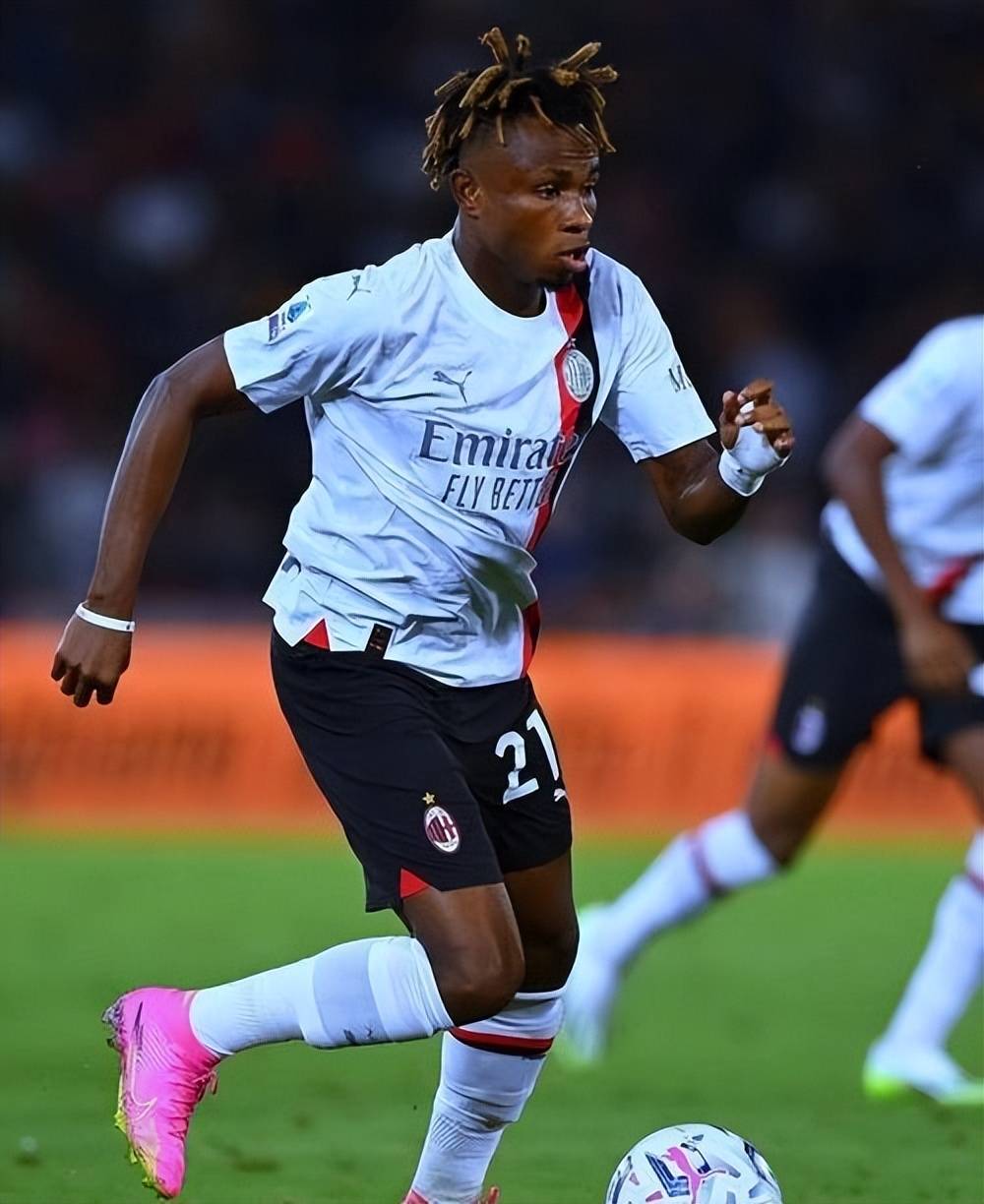 开云体育下载-AC米兰血洗巴黎,格纳布里送出助攻的简单介绍