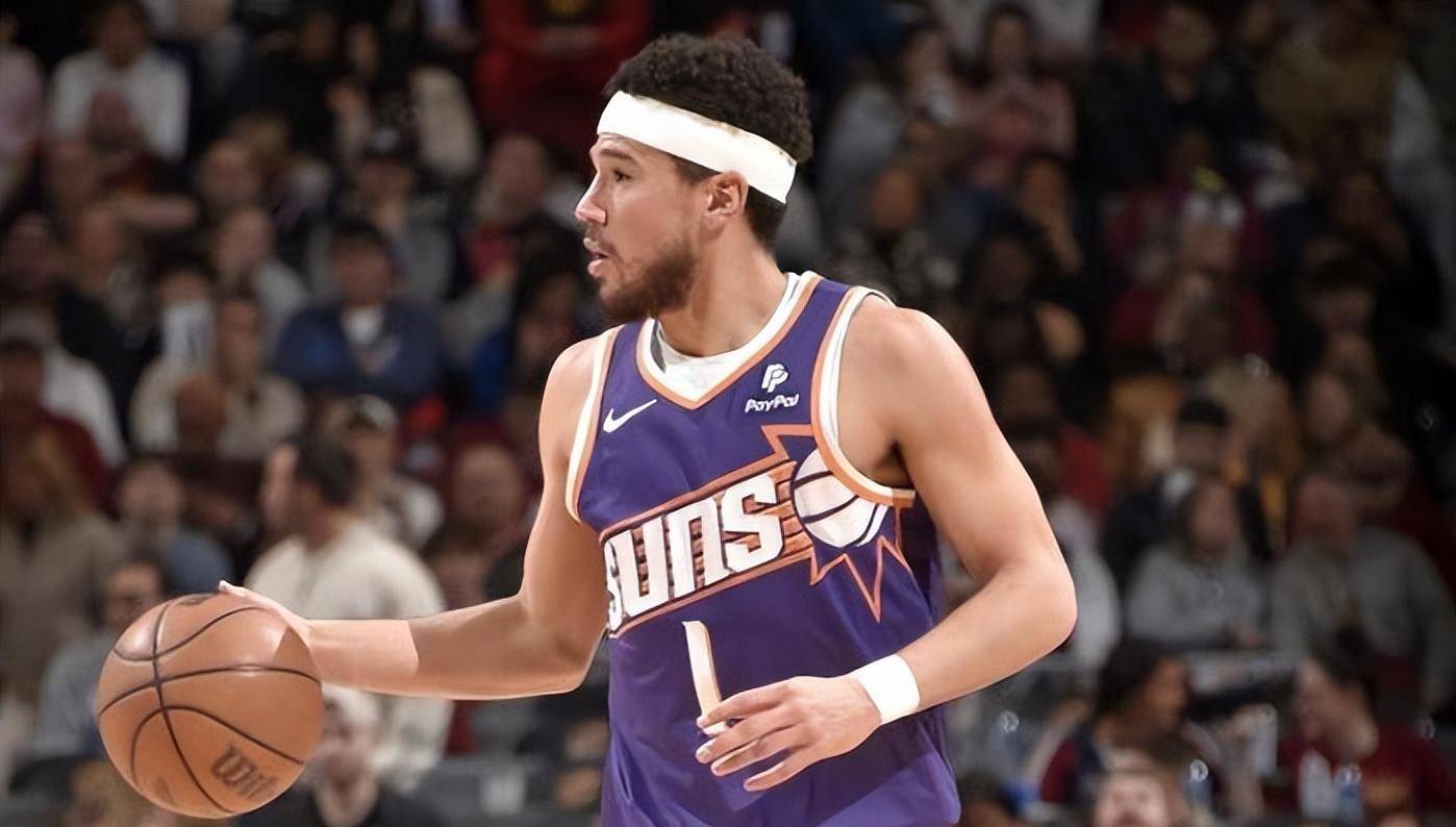 开云足球直播-太阳客场击败骑士,布克砍下30+7助攻发挥出色的简单介绍