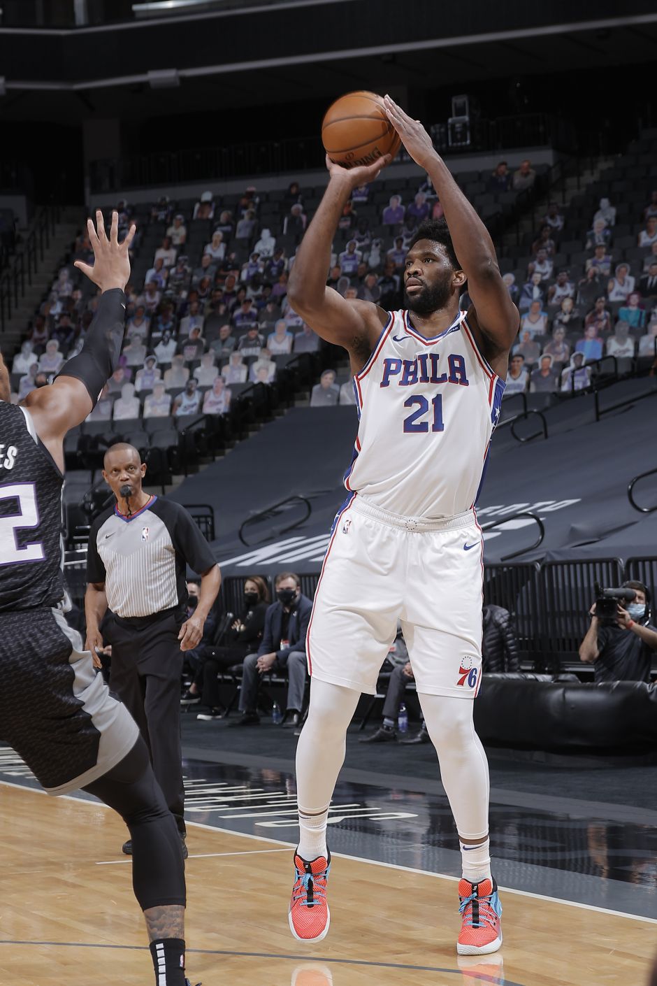 开云体育中国-76人队恩比德状态持续火爆的简单介绍