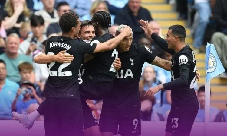 开云体育直播-包含曼联客场大胜阿森纳,英超领头羊继续领跑的词条