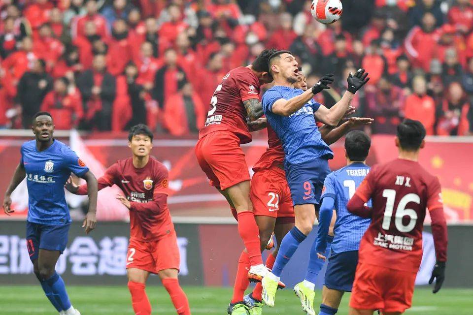 关于上港队在比赛中取得领先优势,最终稳定胜利的信息 关于上港队在比赛中取得领先优势,最终稳定胜利的信息