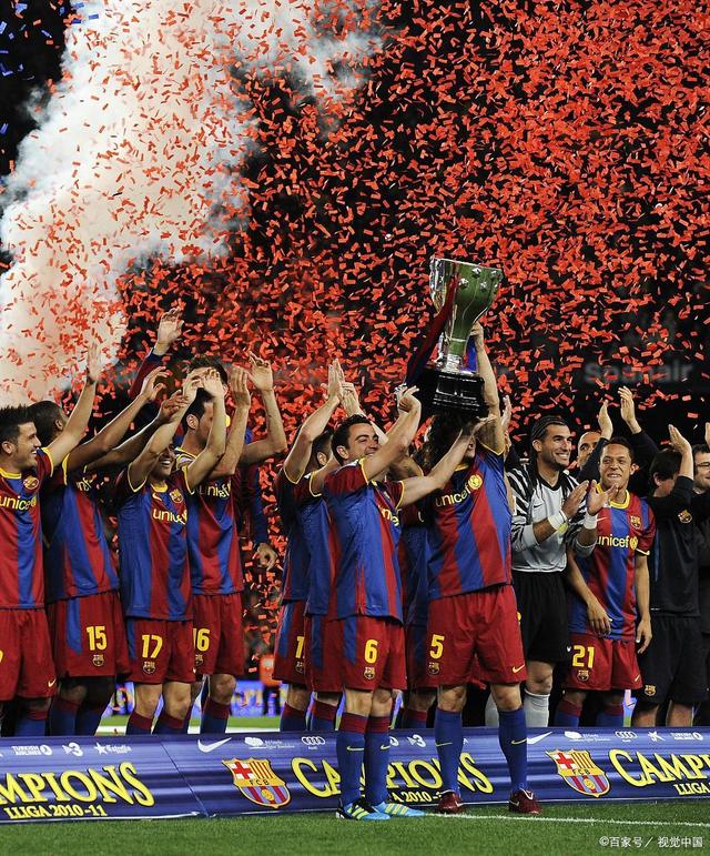 包含足球俱乐部联赛火爆进行中,球员斗志满满的词条 包含足球俱乐部联赛火爆进行中,球员斗志满满的词条